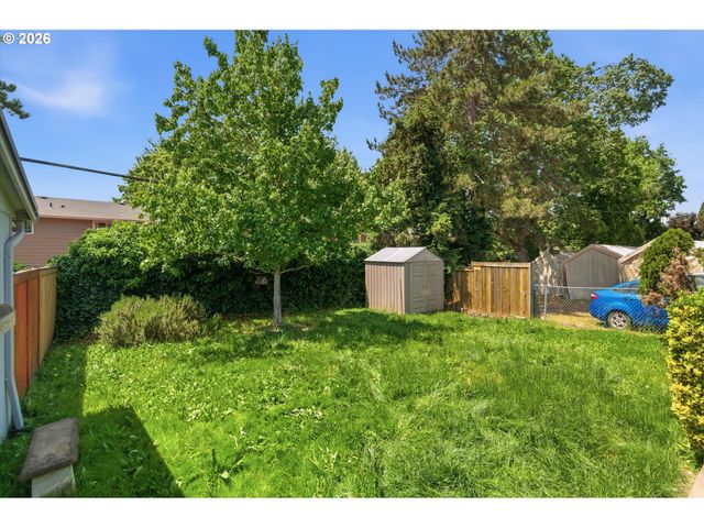 16933 Se LAUGARDIA Way, Milwaukie, OR 97267