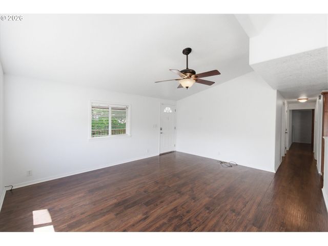 16933 Se LAUGARDIA Way, Milwaukie, OR 97267