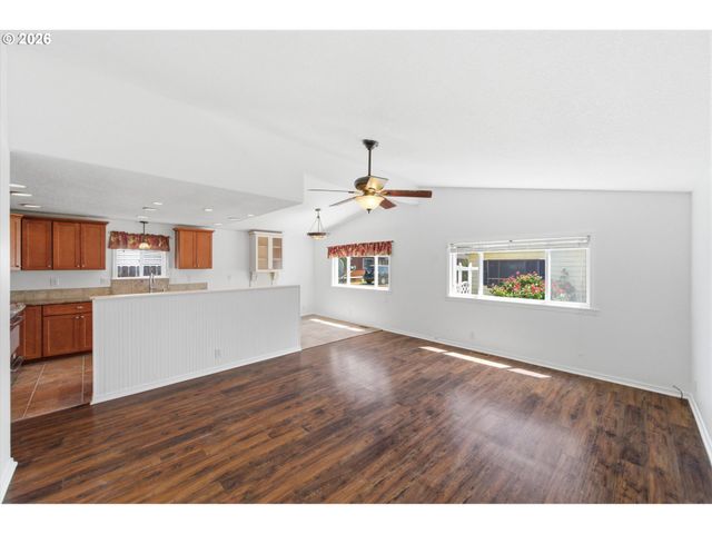 16933 Se LAUGARDIA Way, Milwaukie, OR 97267