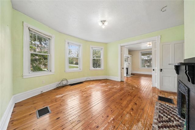 46 Elwyn Ave, Collier Twp, PA 15106