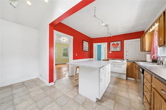 46 Elwyn Ave, Collier Twp, PA 15106