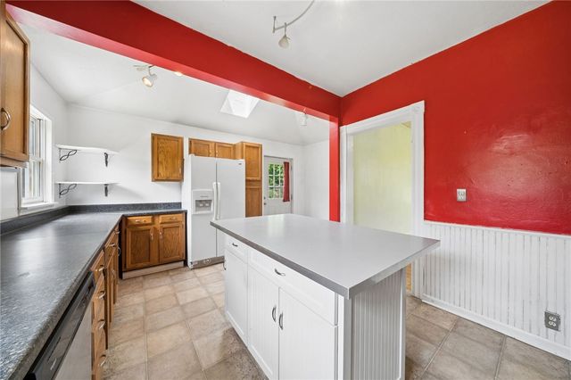 46 Elwyn Ave, Collier Twp, PA 15106