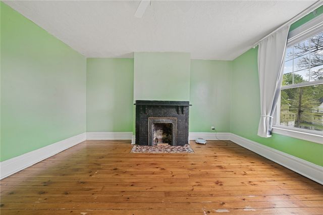 46 Elwyn Ave, Collier Twp, PA 15106