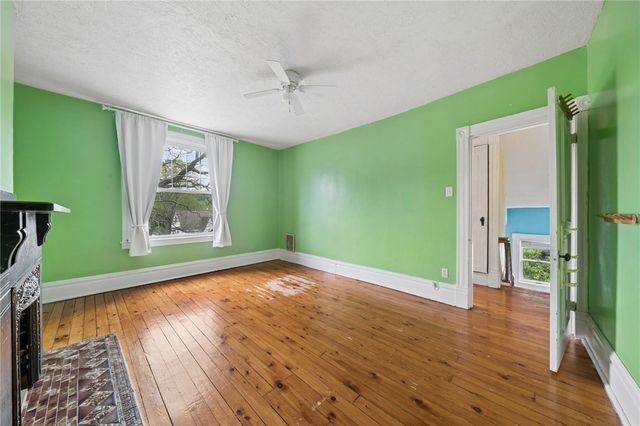46 Elwyn Ave, Collier Twp, PA 15106