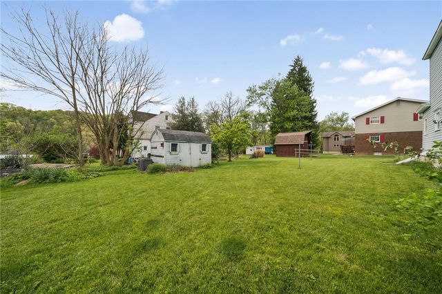 46 Elwyn Ave, Collier Twp, PA 15106