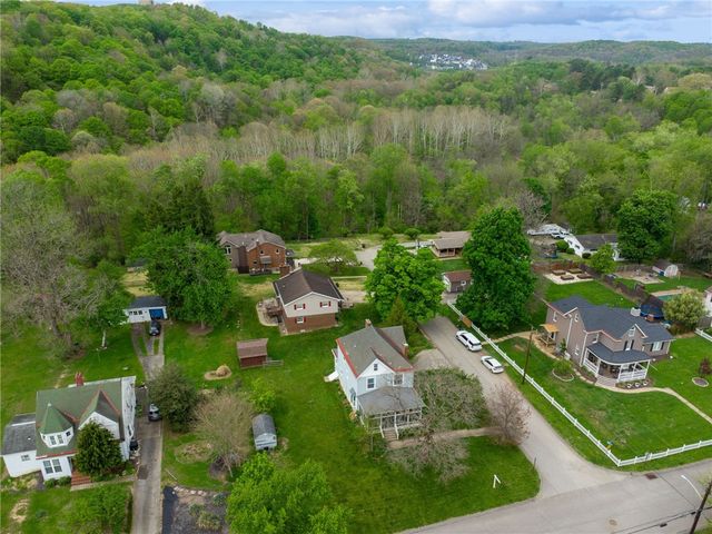 46 Elwyn Ave, Collier Twp, PA 15106