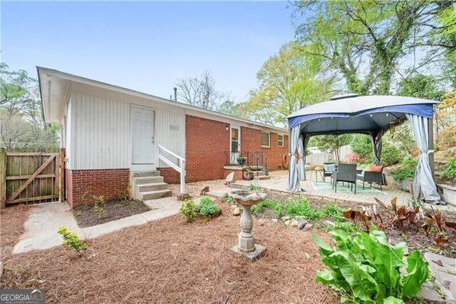 1019 Greenbriar Circle, Decatur, GA 30033