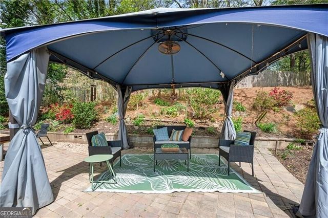 1019 Greenbriar Circle, Decatur, GA 30033