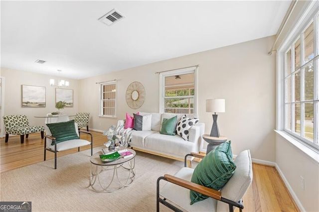 1019 Greenbriar Circle, Decatur, GA 30033