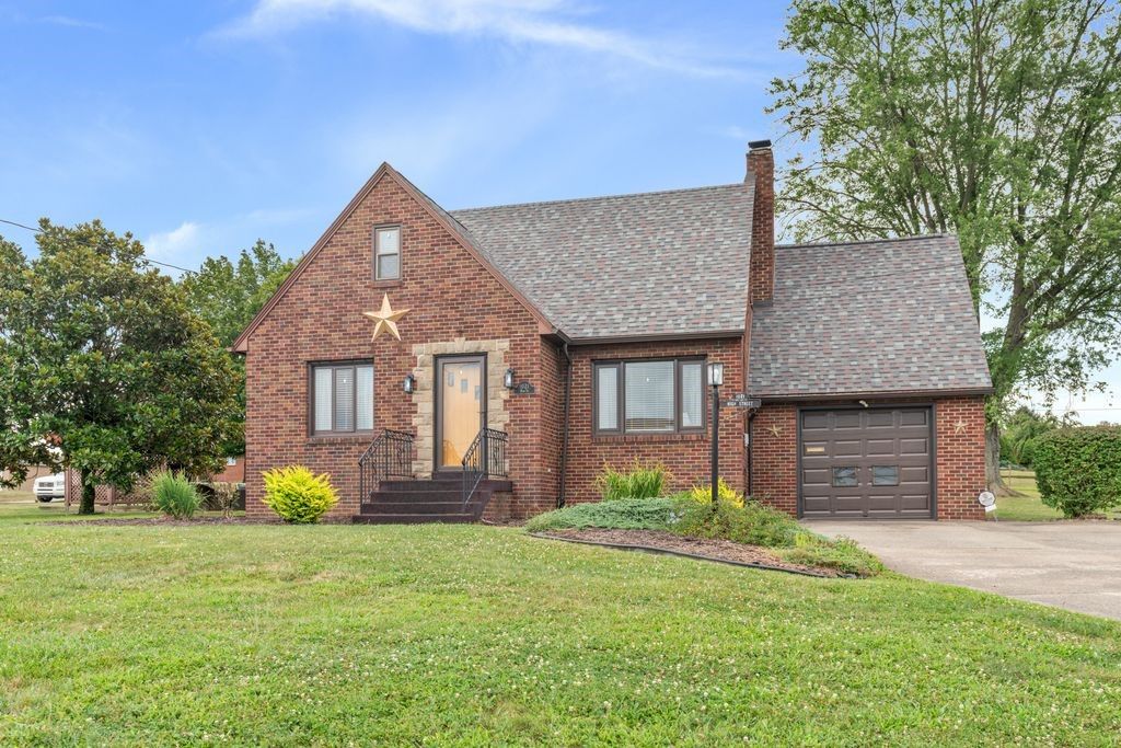 1021 High St, Luzerne Twp, PA 15417