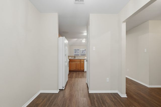 5589 Hunters Bend Lane, Dallas, TX 75249