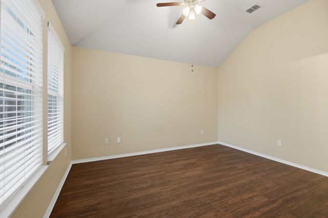 5589 Hunters Bend Lane, Dallas, TX 75249