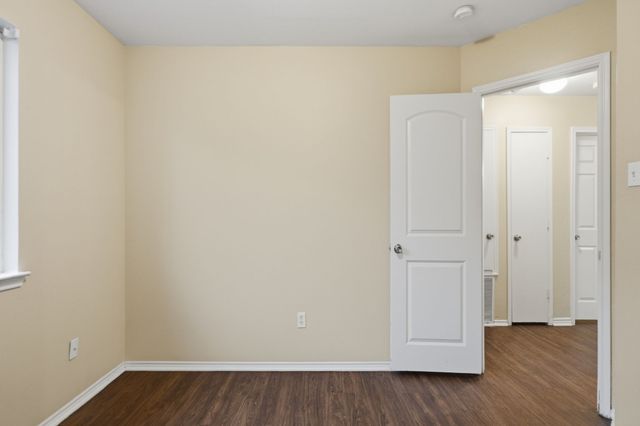 5589 Hunters Bend Lane, Dallas, TX 75249