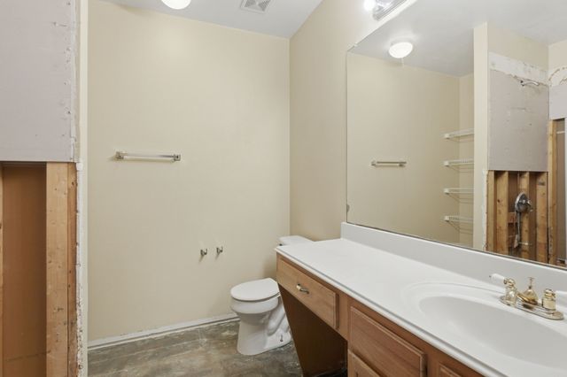 5589 Hunters Bend Lane, Dallas, TX 75249