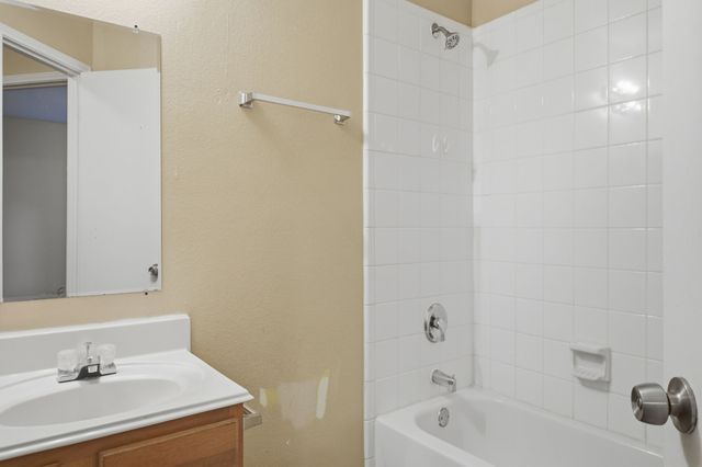 5589 Hunters Bend Lane, Dallas, TX 75249