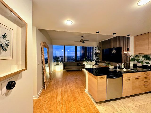 1200 Main Street 2402, Dallas, TX 75202