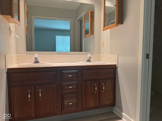 329 Sandbrook Drive, Noblesville, IN 46062