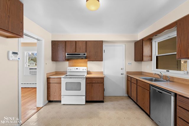 16240 Amherst Avenue, Beverly Hills, MI 48025