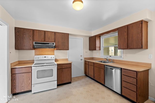 16240 Amherst Avenue, Beverly Hills, MI 48025