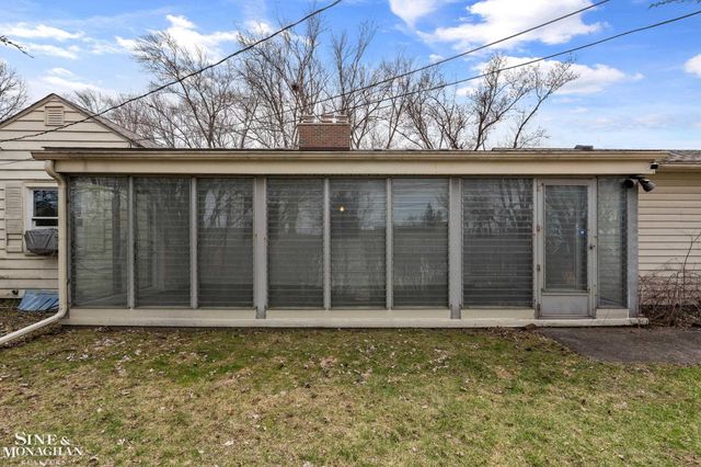 16240 Amherst Avenue, Beverly Hills, MI 48025