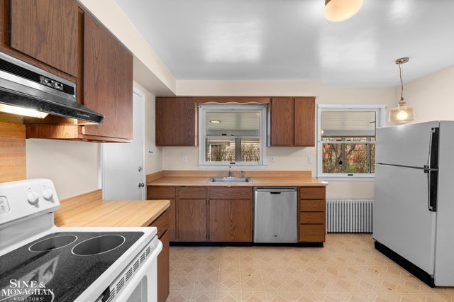 16240 Amherst Avenue, Beverly Hills, MI 48025