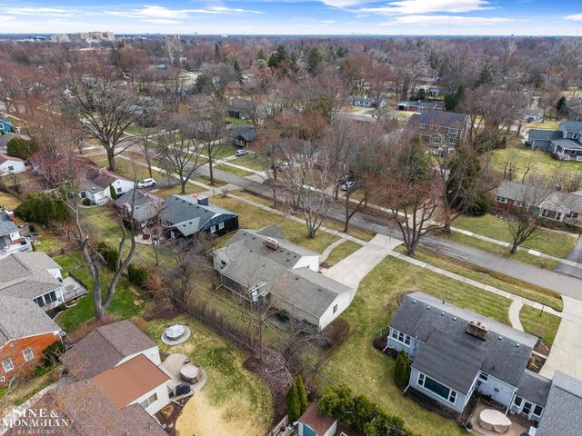 16240 Amherst Avenue, Beverly Hills, MI 48025