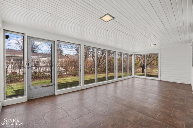 16240 Amherst Avenue, Beverly Hills, MI 48025