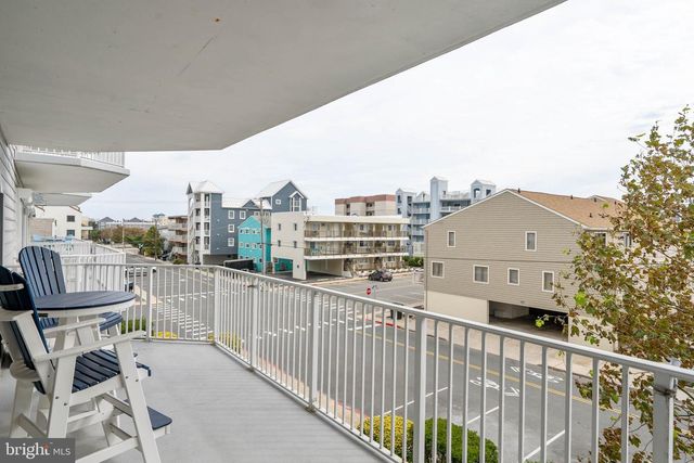 12101 ASSAWOMAN DR #203, Ocean City, MD 21842