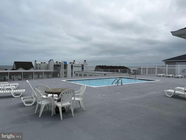 12101 ASSAWOMAN DR #203, Ocean City, MD 21842