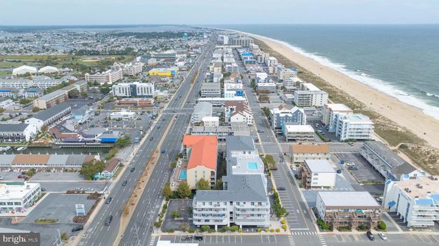 12101 ASSAWOMAN DR #203, Ocean City, MD 21842