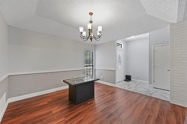 2530 Seven Hills Drive, Grand Prairie, TX 75052