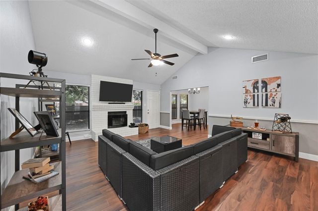 2530 Seven Hills Drive, Grand Prairie, TX 75052