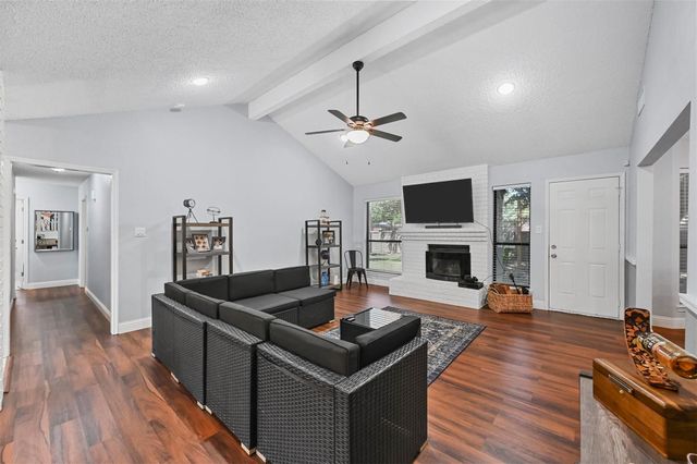 2530 Seven Hills Drive, Grand Prairie, TX 75052