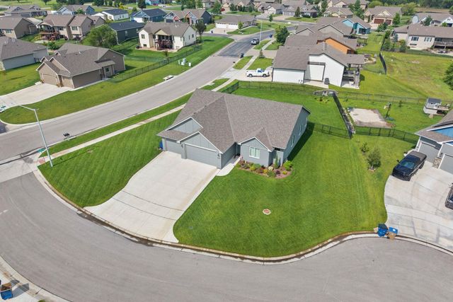 2245 S Nicole Cir, Andover, KS 67002