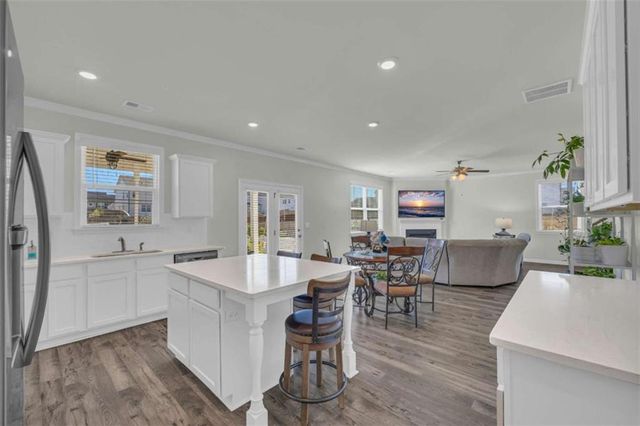 458 Blue Juniper Circle, Loganville, GA 30052