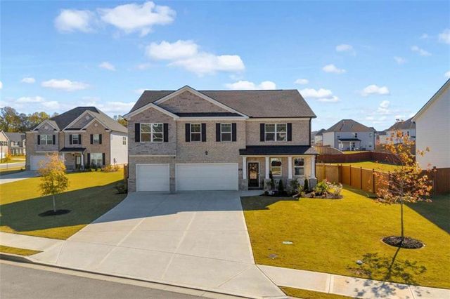 458 Blue Juniper Circle, Loganville, GA 30052