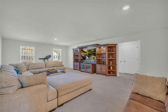 458 Blue Juniper Circle, Loganville, GA 30052