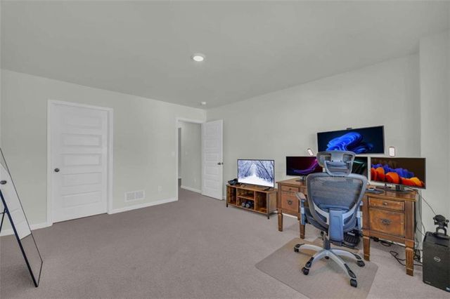 458 Blue Juniper Circle, Loganville, GA 30052