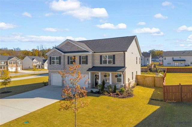 458 Blue Juniper Circle, Loganville, GA 30052