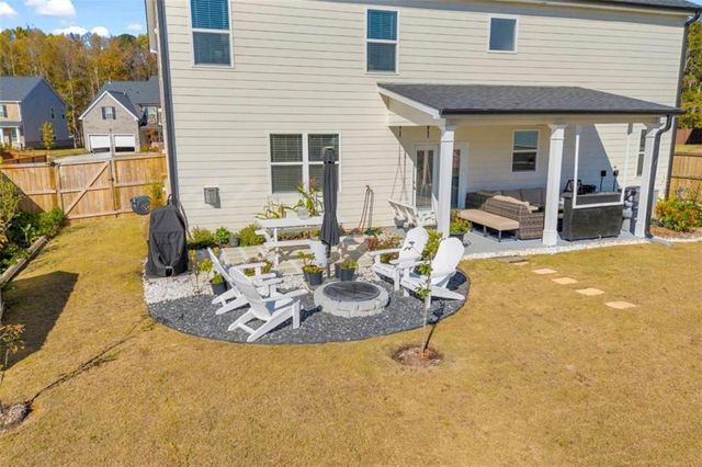 458 Blue Juniper Circle, Loganville, GA 30052