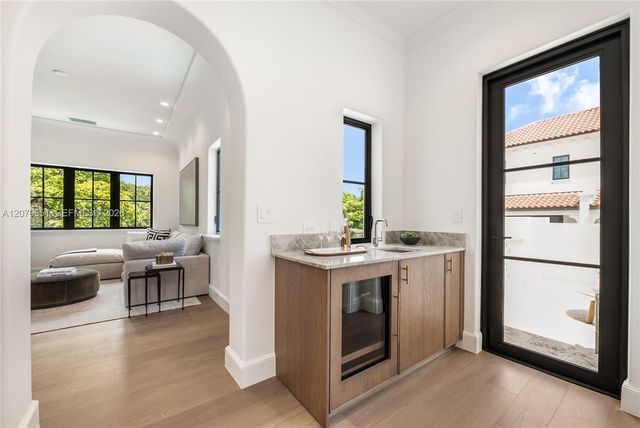 550 Malaga Avenue Villa 1, Coral Gables, FL 33134