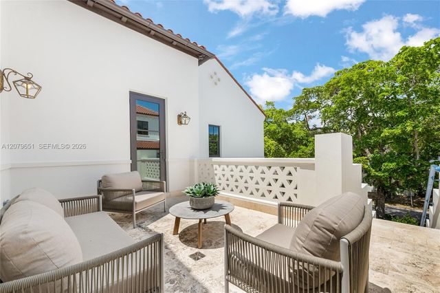 550 Malaga Avenue Villa 1, Coral Gables, FL 33134