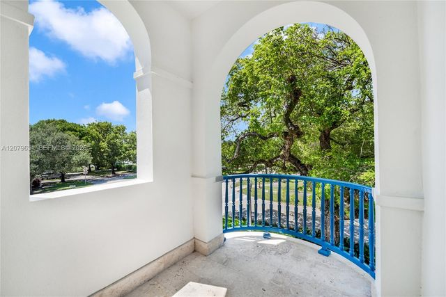 550 Malaga Avenue Villa 1, Coral Gables, FL 33134