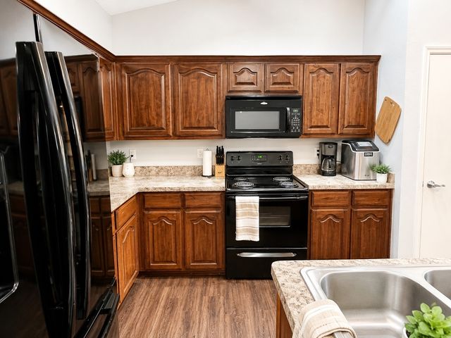 1249 Cottonwood Drive, Crowley, TX 76036