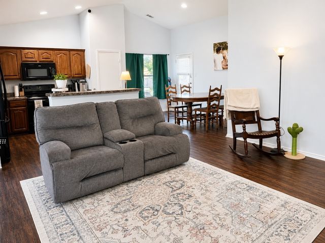 1249 Cottonwood Drive, Crowley, TX 76036