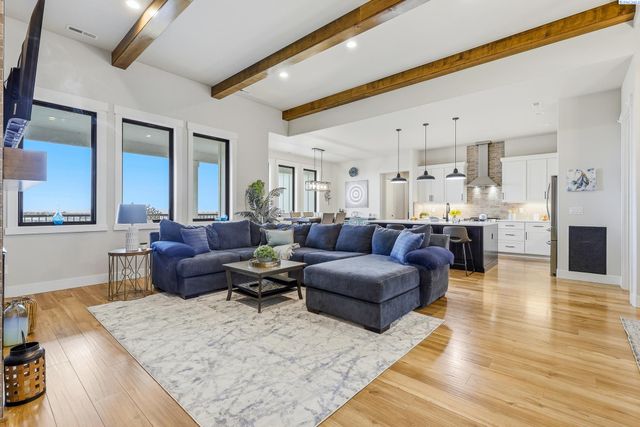 5520 Hershey Ln., West Richland, WA 99353