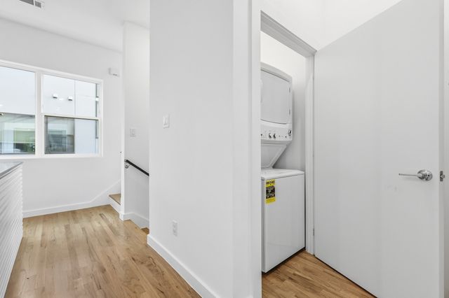 427 W 10TH Street Street 502, Dallas, TX 75208