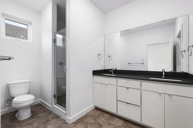 427 W 10TH Street Street 502, Dallas, TX 75208