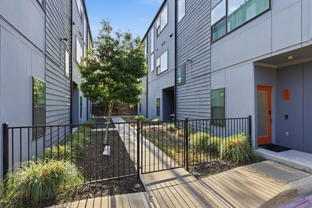 427 W 10TH Street Street 502, Dallas, TX 75208