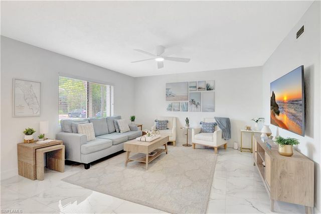 4633 Bayshore DR # M3, Naples, FL 34112